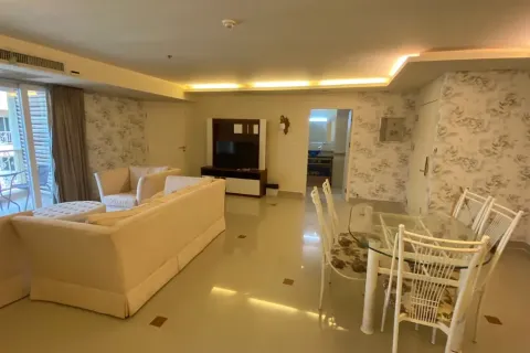 Casa de 6 dormitorios en Pattaya, Tailandia № 211339 - foto 20