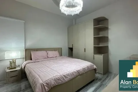 Casa de 4 dormitorios en Pattaya, Tailandia № 211337 - foto 10