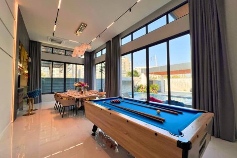 Villa in Pattaya, Thailand 4 bedrooms № 157814 - photo 8