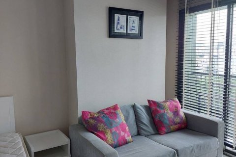 Studio in the Condo in Watthana, Bangkok, Thailand № 144991 - photo 2