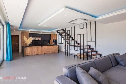Villa in Ko Samui, Thailand 3 bedrooms № 179934 - photo 2