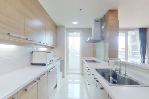 Кондоминиум с 2 спальнями в Ваттхане, Бангкок, Таиланд № 164543 - фото 4