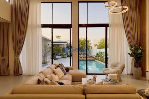 House in Pattaya, Thailand 4 bedrooms № 195888 - photo 2