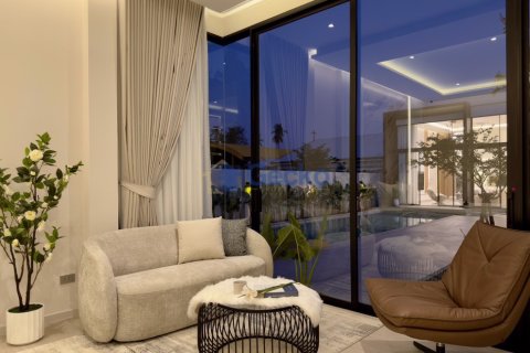 House in Pattaya, Thailand 4 bedrooms № 195888 - photo 8