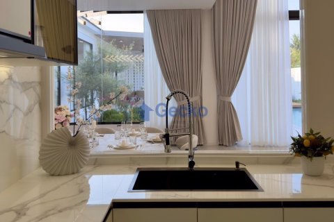 House in Pattaya, Thailand 4 bedrooms № 195888 - photo 17