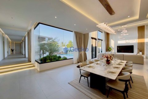 House in Pattaya, Thailand 4 bedrooms № 195888 - photo 10