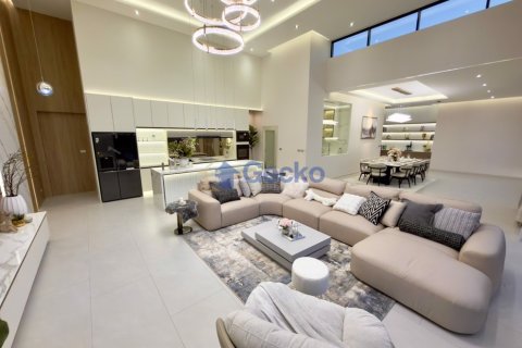 House in Pattaya, Thailand 4 bedrooms № 195888 - photo 9