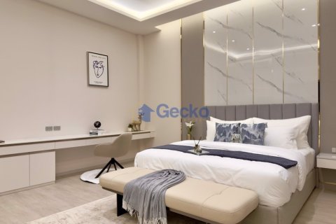 House in Pattaya, Thailand 4 bedrooms № 195888 - photo 22