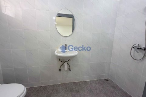 House in Pattaya, Thailand 6 bedrooms № 195884 - photo 16