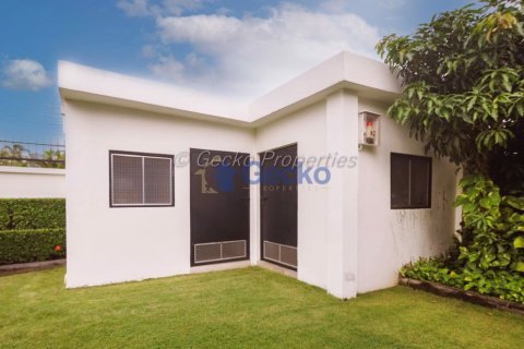 House in Pattaya, Thailand 3 bedrooms № 195887 - photo 22