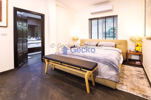 House in Pattaya, Thailand 3 bedrooms № 195887 - photo 15