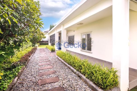 House in Pattaya, Thailand 3 bedrooms № 195887 - photo 6