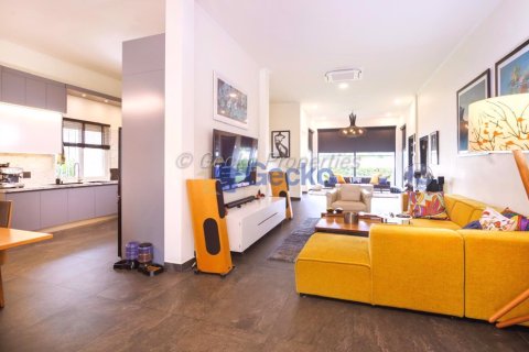 House in Pattaya, Thailand 3 bedrooms № 195887 - photo 10
