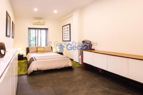 House in Pattaya, Thailand 3 bedrooms № 195887 - photo 21