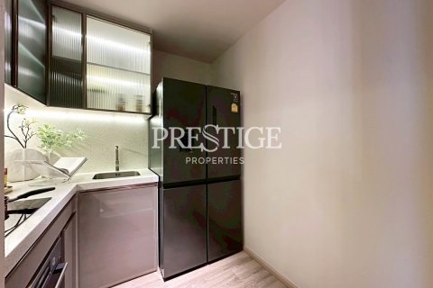 Condo in Pattaya, Thailand, 3 bedrooms № 197816 - photo 11