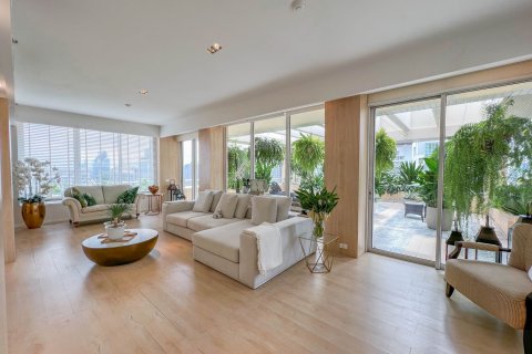 Кондоминиум с 3 спальнями в Бангкоке, Таиланд № 143475 - фото 1