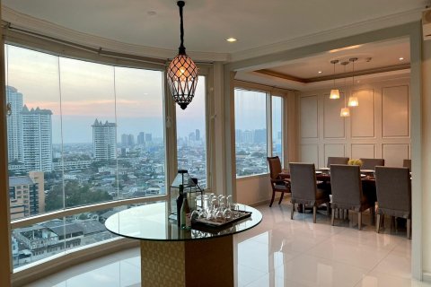 Condo in Sathon, Bangkok, Thailand, 2 bedrooms  № 143474 - photo 3