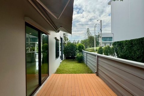 Townhouse in Bang Kaeo, Thailand 3 bedrooms № 161626 - photo 18
