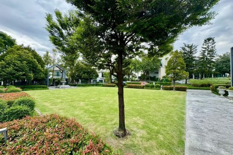 Townhouse in Bang Kaeo, Thailand 3 bedrooms № 161626 - photo 25