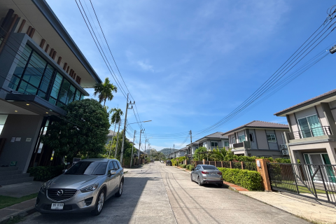 House in Phuket, Thailand 4 bedrooms № 161631 - photo 22