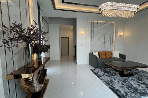 House in Bang Kaeo, Thailand 4 bedrooms № 144918 - photo 7