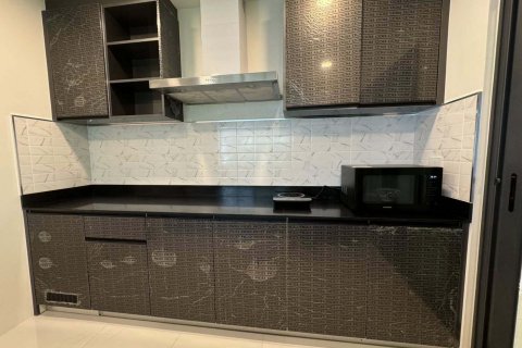 House in Bang Kaeo, Thailand 4 bedrooms № 144918 - photo 16