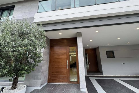 House in Bang Kaeo, Thailand 4 bedrooms № 144918 - photo 2