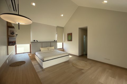 Villa in Hua Hin, Thailand 4 bedrooms № 169906 - photo 12