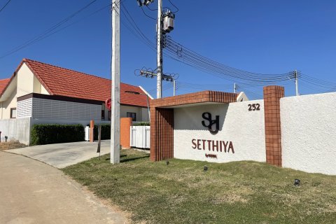 Villa in Hua Hin, Thailand 4 bedrooms № 169905 - photo 16