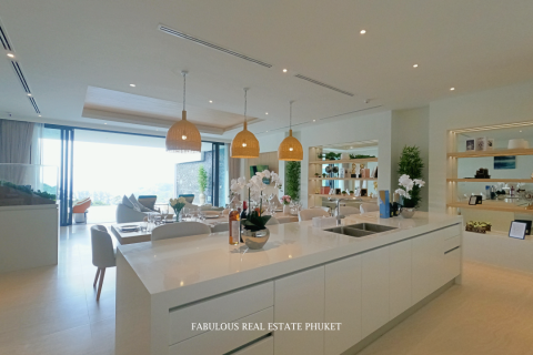Condo in Kamala, Thailand, 4 bedrooms № 179646 - photo 5