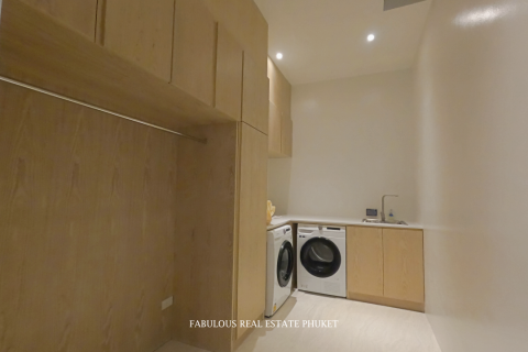 Condo in Kamala, Thailand, 4 bedrooms № 179646 - photo 14