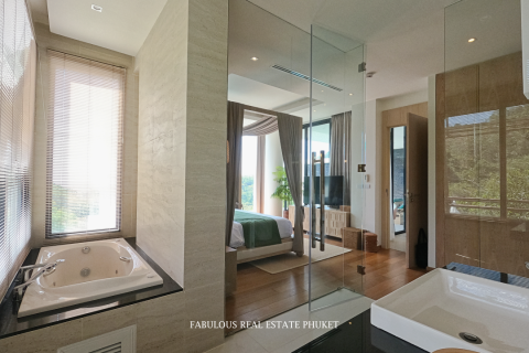 Condo in Kamala, Thailand, 4 bedrooms № 179646 - photo 11