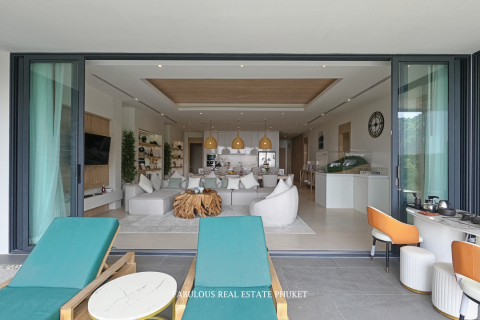 Condo in Kamala, Thailand, 4 bedrooms № 179646 - photo 8