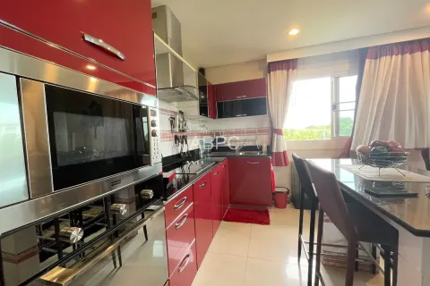 Condominio de 1 dormitorio en Jomtien Beach, Pattaya, Tailandia № 211224 - foto 2
