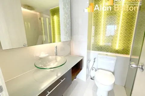 Condominio de 2 dormitorios en Jomtien Beach, Pattaya, Tailandia № 211222 - foto 5