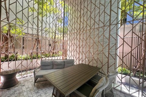 Кондоминиум с 2 спальнями в Патхум Ване, Бангкок, Таиланд № 139790 - фото 18