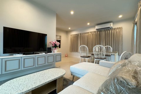 House in Pa Klok, Thailand 4 bedrooms № 154930 - photo 21