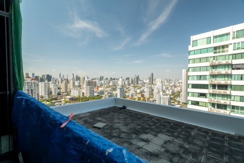 Condo in Watthana, Bangkok, Thailand, 2 bedrooms  № 154929 - photo 20