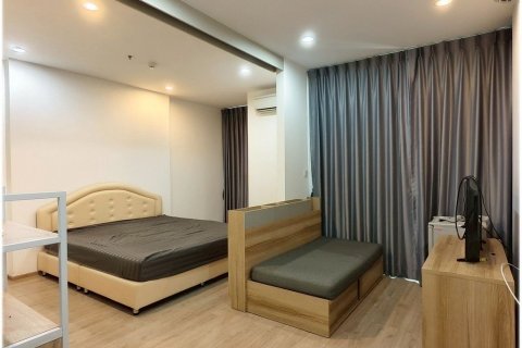 Студия в кондо в Банг Раке, Бангкок, Таиланд № 145373 - фото 4