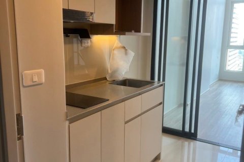 Studio in the Condo in Watthana, Bangkok, Thailand  № 161879 - photo 7