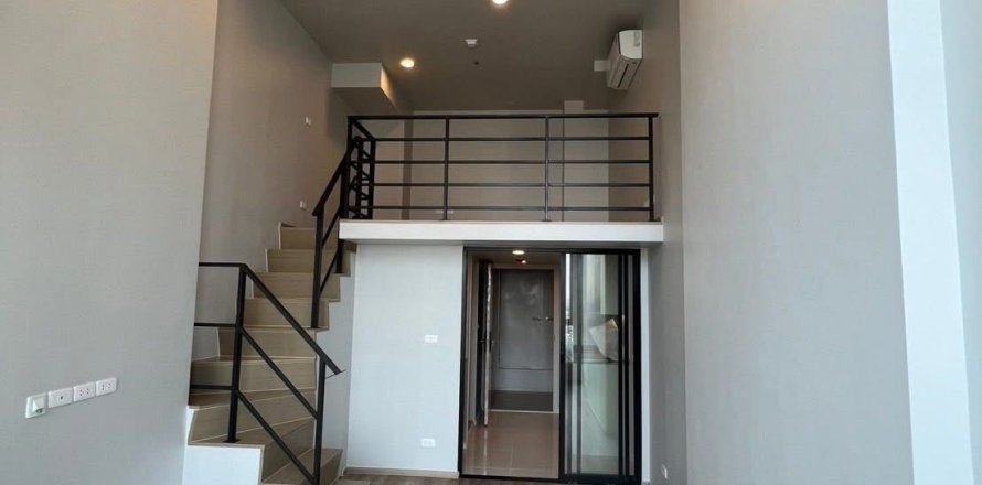 Studio in the Condo in Watthana, Bangkok, Thailand  № 161879