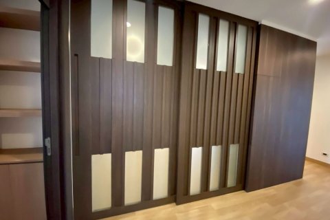 Кондоминиум с 3 спальнями в Ваттхане, Бангкок, Таиланд № 161881 - фото 9