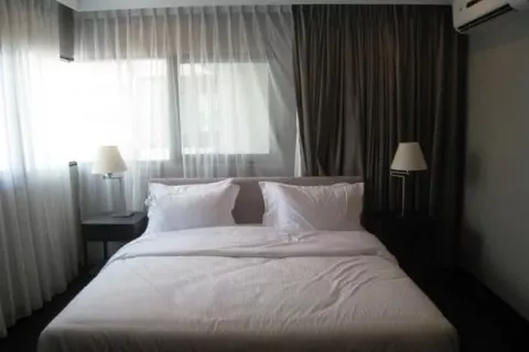 Кондоминиум с 2 спальнями в Сатхоне, Бангкок, Таиланд № 145270 - фото 4