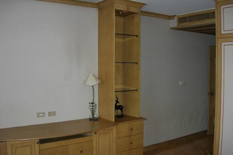 Кондоминиум с 2 спальнями в Ваттхане, Бангкок, Таиланд № 136036 - фото 18