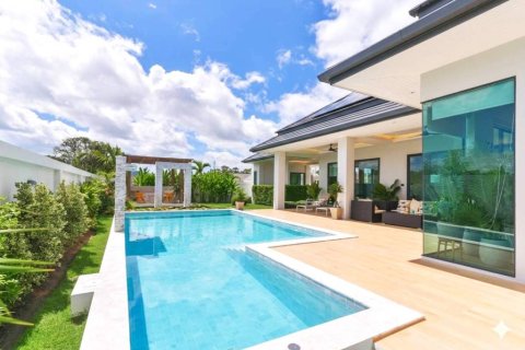 Villa in Pran Buri, Thailand 3 bedrooms № 176803