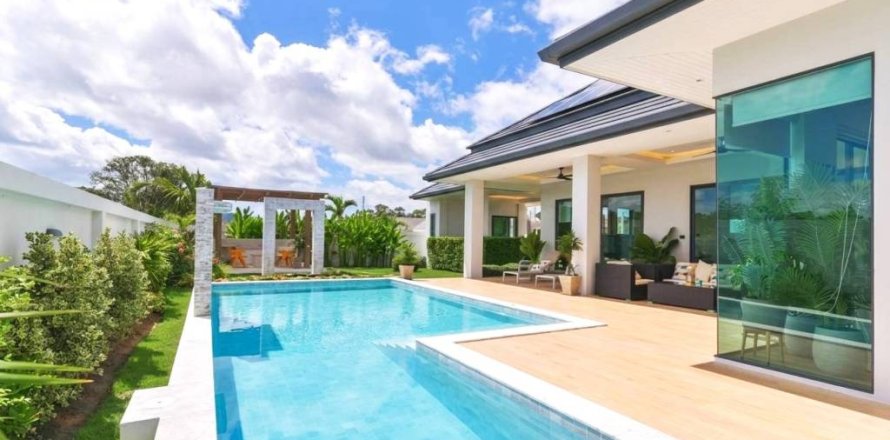 Villa in Pran Buri, Thailand 3 bedrooms № 176803