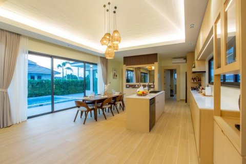 Villa in Pran Buri, Thailand 3 bedrooms № 176803 - photo 10