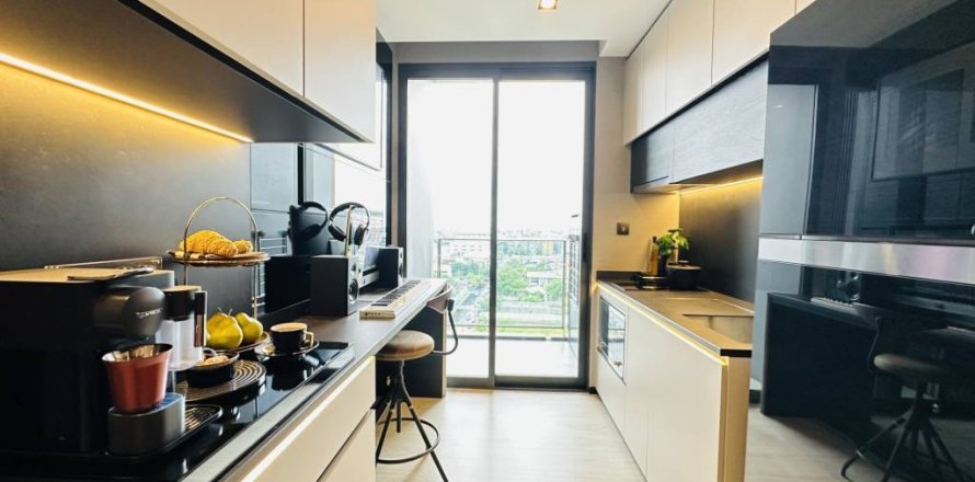 Condo in Khlong Toei, Bangkok, Thailand, 1 bedroom  № 176807