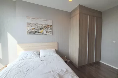 Condo in Phra Khanong, Bangkok, Thailand, 2 bedrooms  № 136561 - photo 3