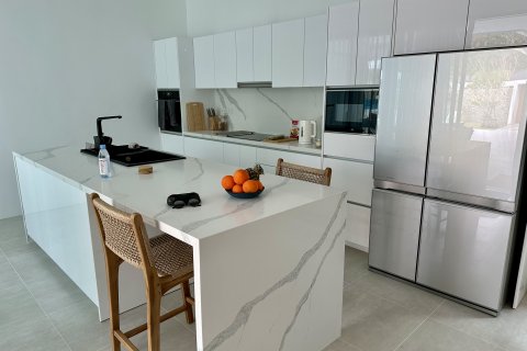 Villa in Ko Samui, Thailand 3 bedrooms № 136562 - photo 3